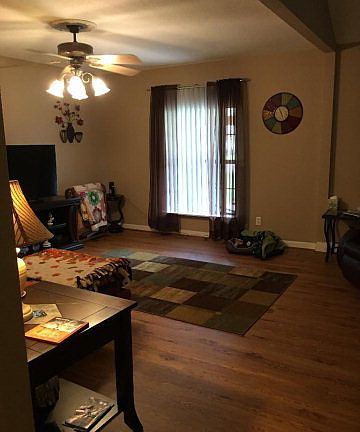 3rd image of 617 Gray St