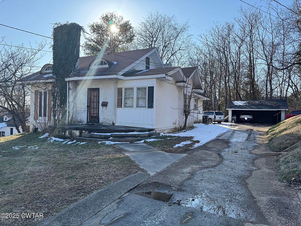 2nd image of 515 Elm Ave