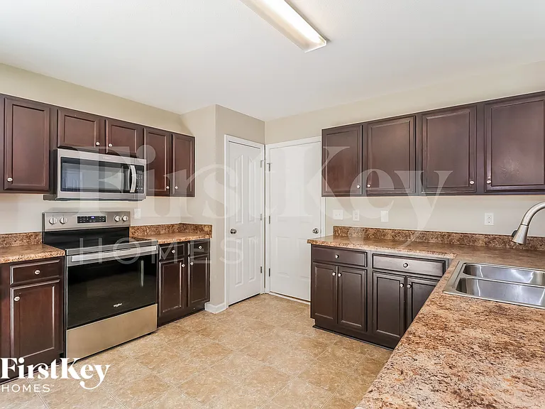 4813 Manchineel Ln — Photo 8