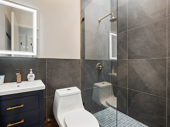 4th image of 1389 Flatbush Ave #2