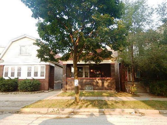 2nd image of 7939 S South Shore Dr