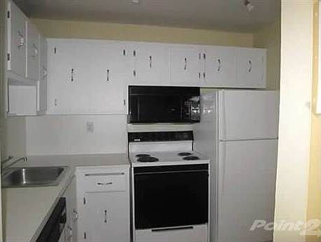 4th image of 2640 NE 135th St APT 214