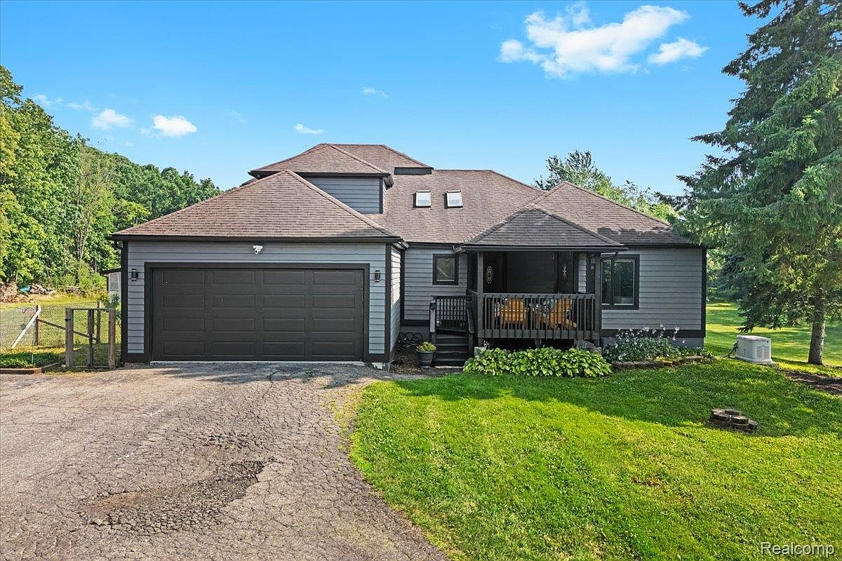 61353 W Eight Mile Rd, South Lyon, MI 48178 | Zillow