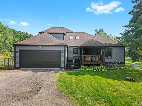 61353 W Eight Mile Rd, South Lyon, MI 48178