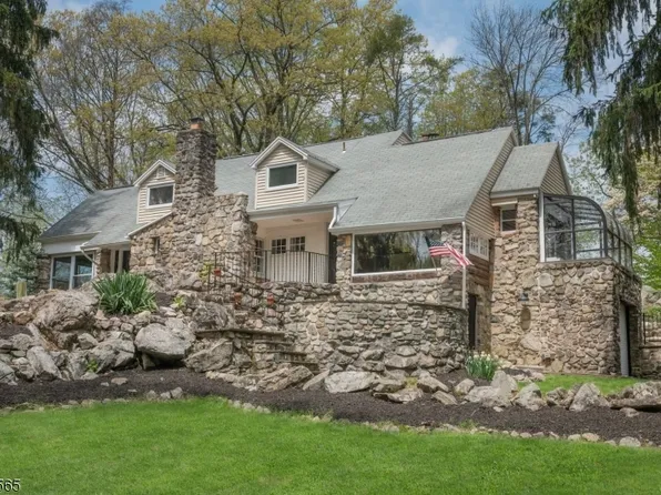 2 Ranger Trl, Byram Twp., NJ 07871
