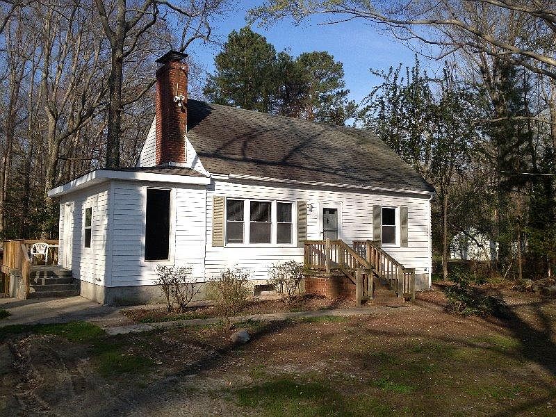 1st image of 387 E Rochambeau Dr
