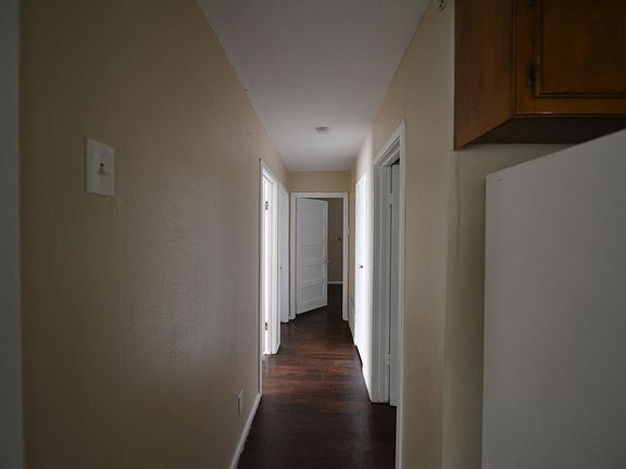 5th image of 704 Ellis St