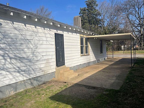 4th image of 2447 Douglass Ave