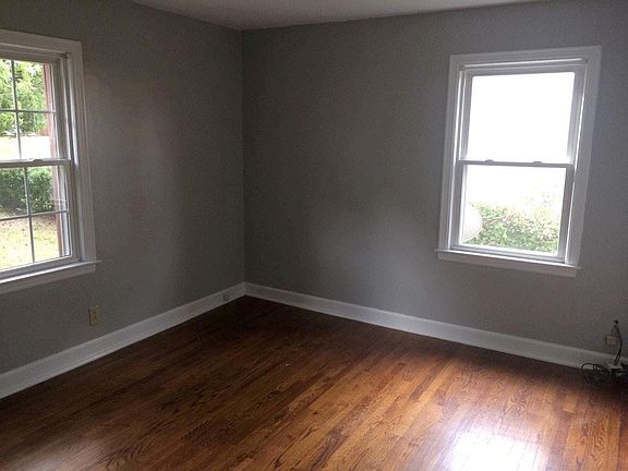 4th image of 5054 Canterbury St