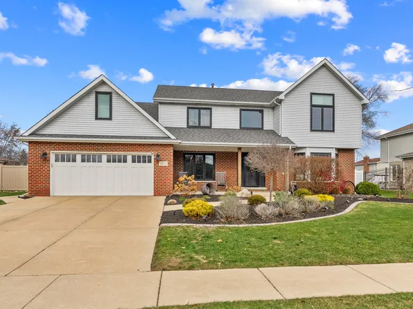 1075 Sweetwater Trl, New Lenox, IL 60451