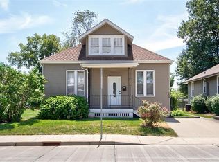 128 S 17th St, Belleville, IL 62226