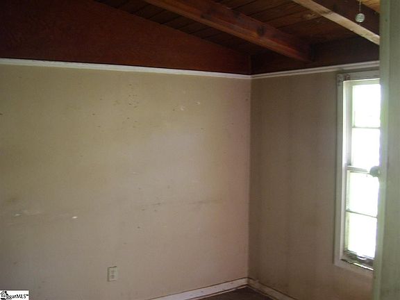 4th image of 306 Langston Dr