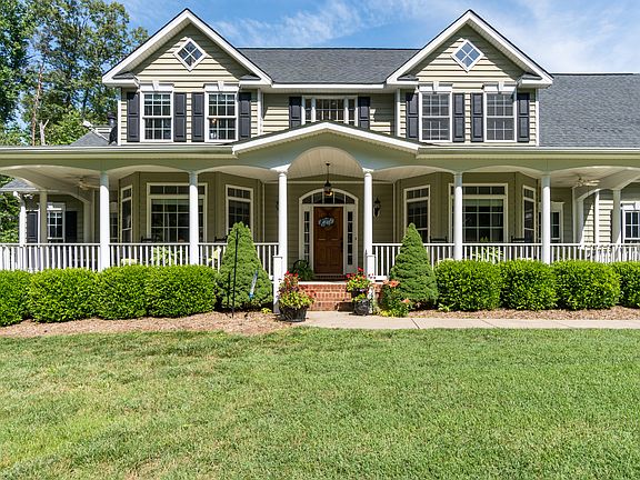 2nd image of 8826 Olde Meadow Way