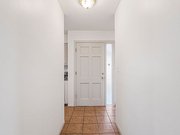4th image of 10911 W 91st St