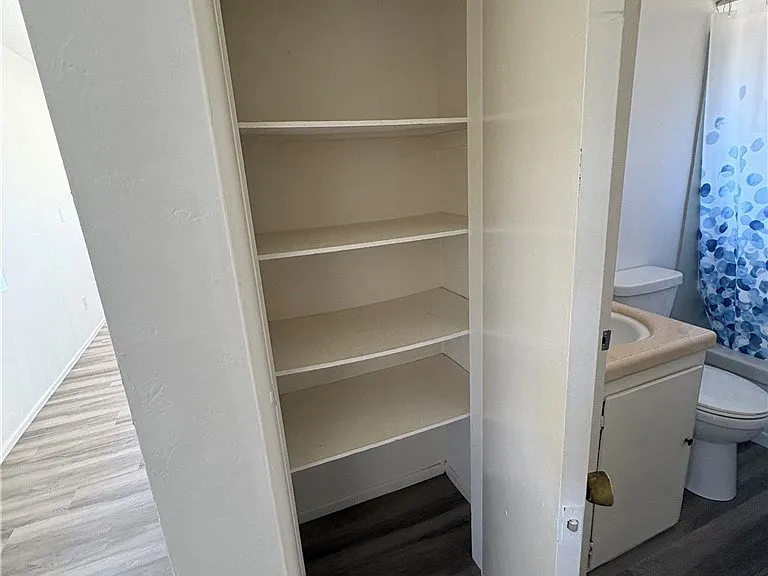 478 N Alessandro St #B — Photo 5