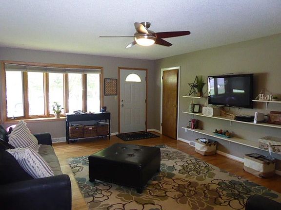 2nd image of 2000 Gorham Park Dr