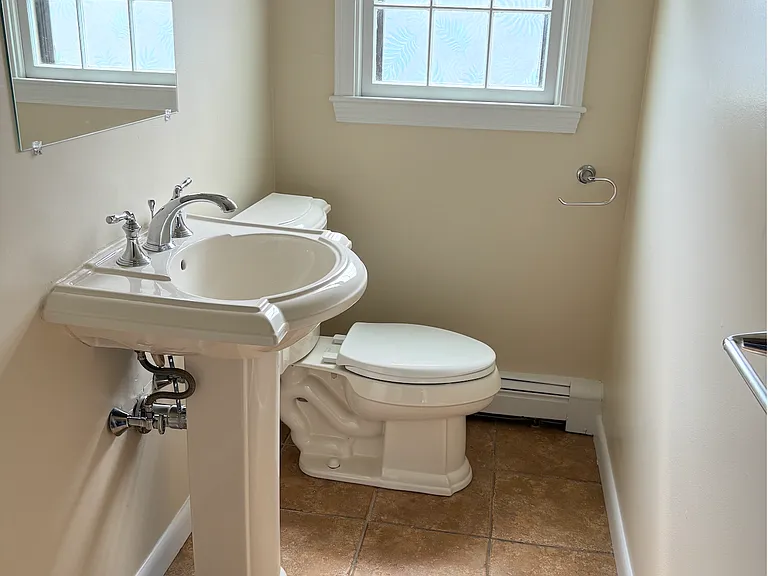 7 Oak St #5 — Photo 17
