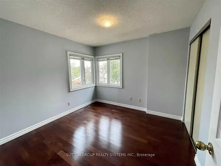 2275 Credit Valley Rd #100 — Photo 10
