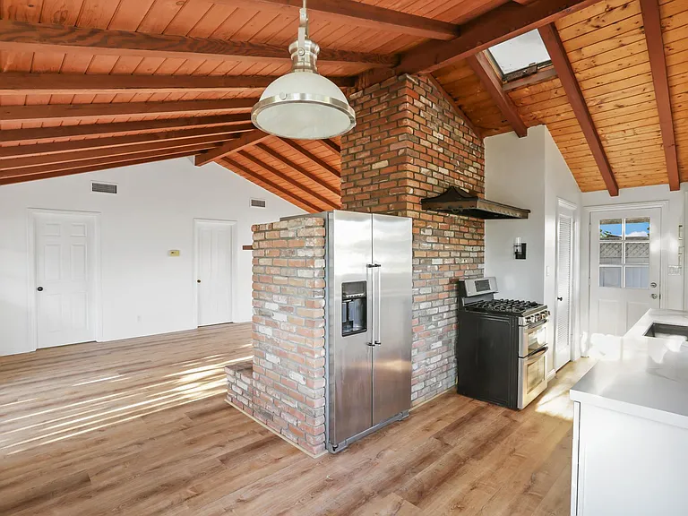 109 Avenida Lucia — Photo 11