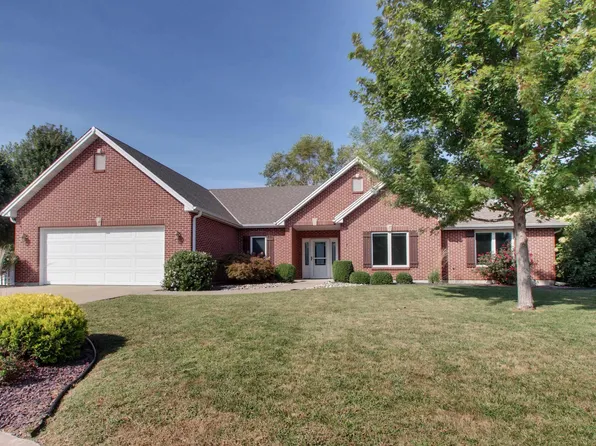 1216 Sandstone Ct, Quincy, IL 62305