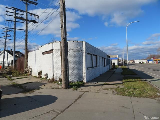 1st image of 8037 Livernois Ave