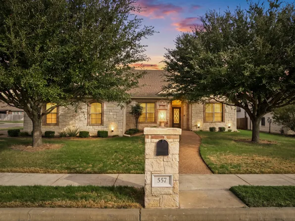 557 Perry Ln, Waco, TX 76706