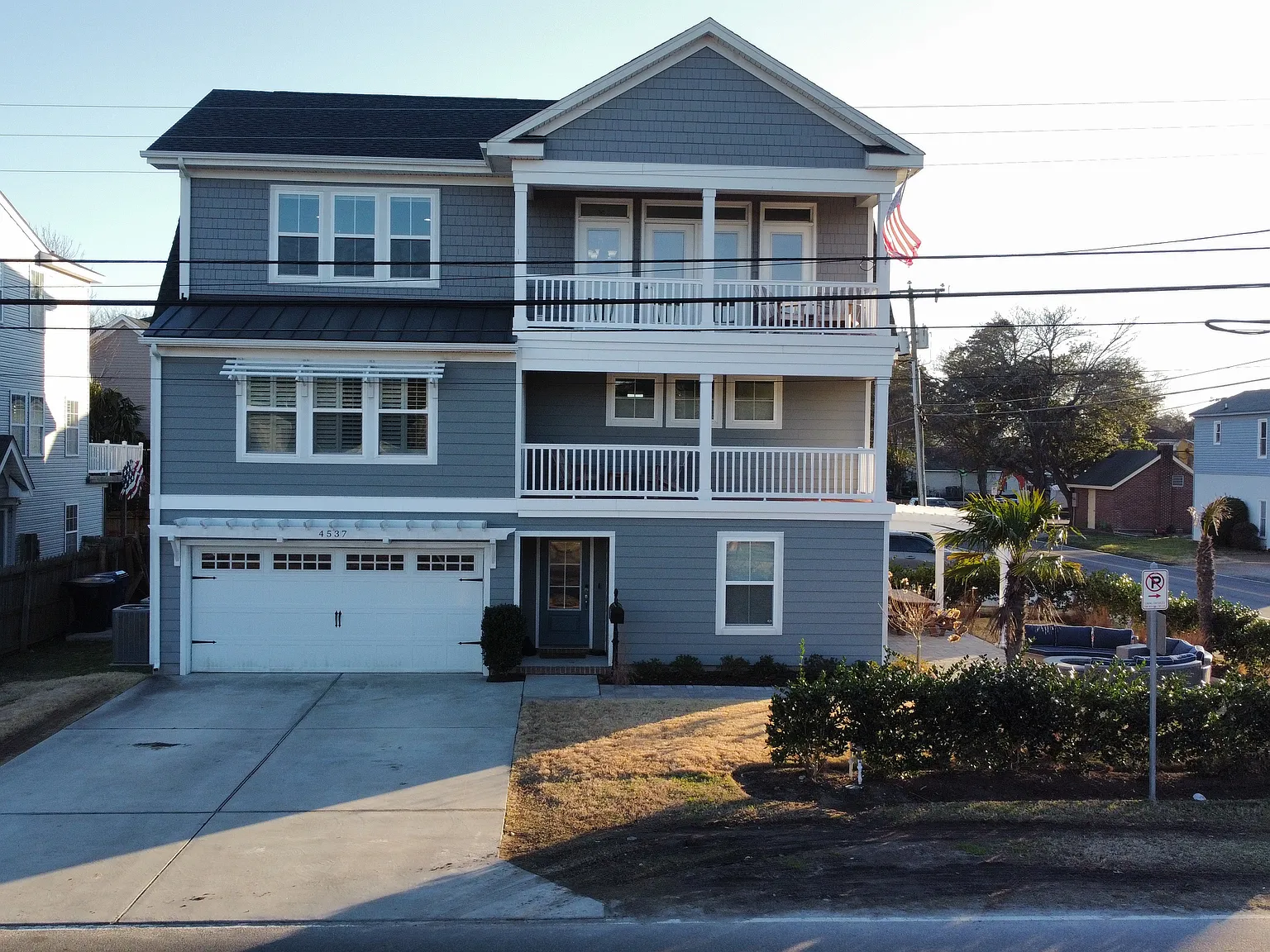 4 bed, 3.5 bath, 2575 sqft, $4,500 — Photo 1