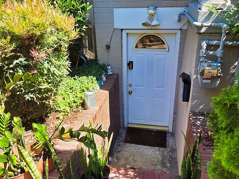 1361 Parkwood Pl NW #B — Photo 25