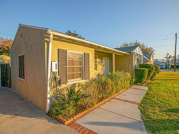 5th image of 2206 N Orchard Dr