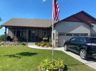708 Brookview Ln SE, Isanti, MN 55040