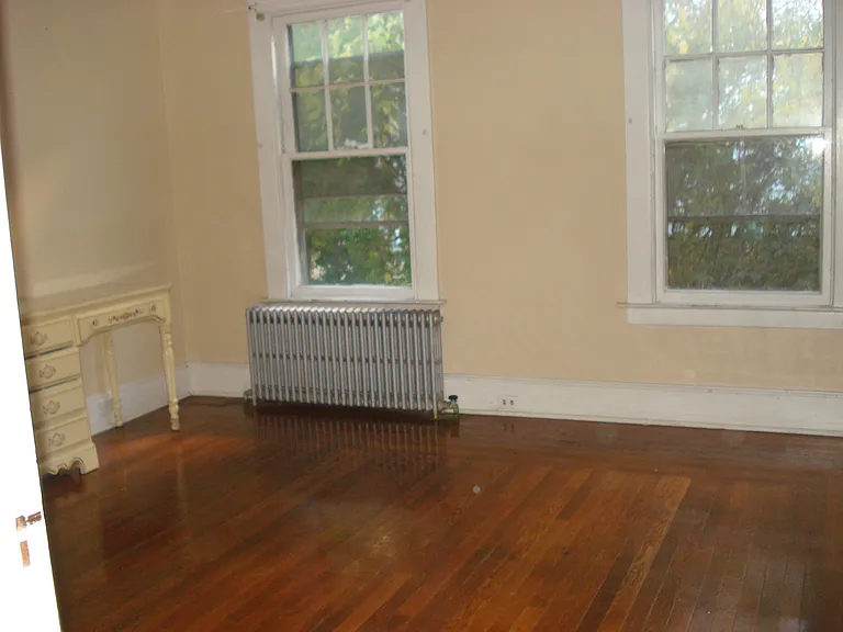 386 Ellsworth Ave — Photo 6