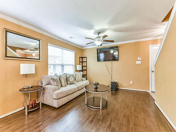 4th image of 2818 Maybrook Hollow Ln