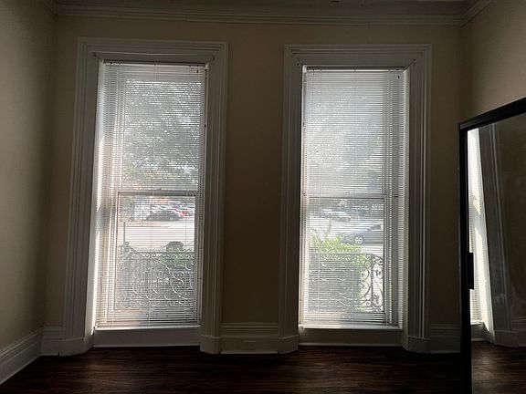 2nd image of 17 E Grace St #17B