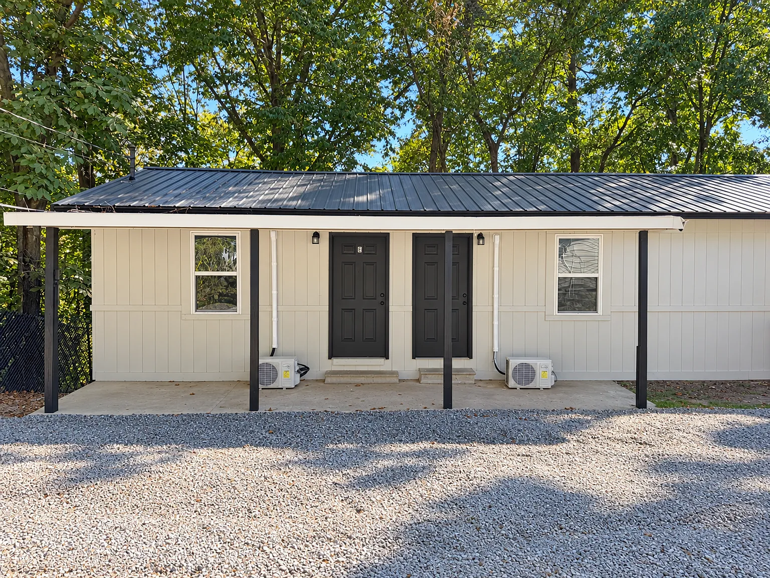 229 Sowder Ln — Photo 2