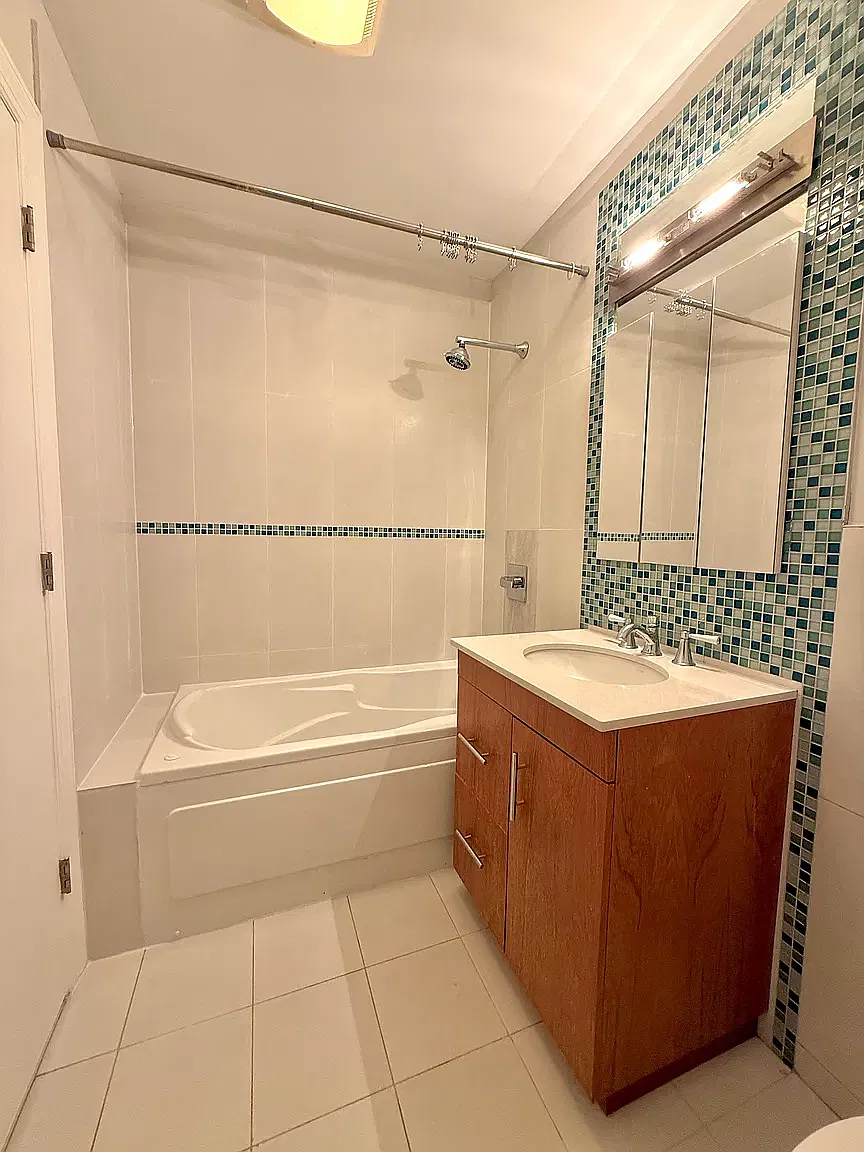 384 Maple Street — Photo 4