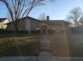 806 Meadowlark Dr, Lewisville, TX 75067
