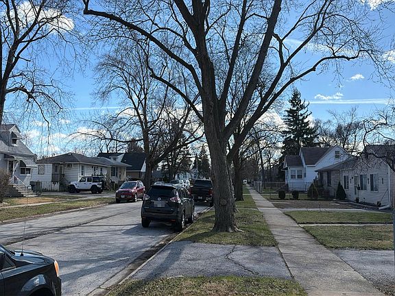 4th image of 14527 Spaulding Ave