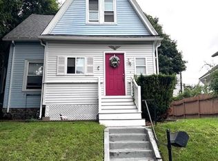 7 Gloucester Rd, Worcester, MA 01607