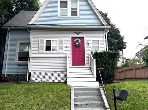 7 Gloucester Rd, Worcester, MA 01607