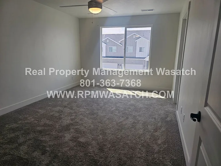 738 N 160 E — Photo 23