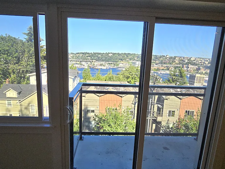 1525 Taylor Ave N #604 — Photo 5