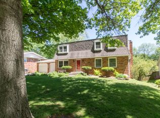 2844 S Edgewater Dr, Springfield, MO 65804