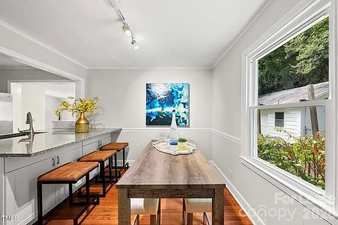 7 Meadowbrook Ave — Photo 6