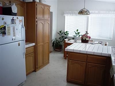 4th image of 15810 N Sandy St #B