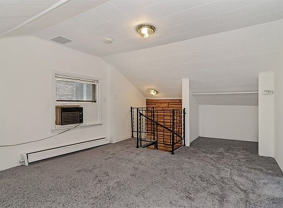 5th image of 4501 N McVicker Ave