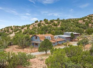 150 Los Hornos Rd, Lamy, NM 87540
