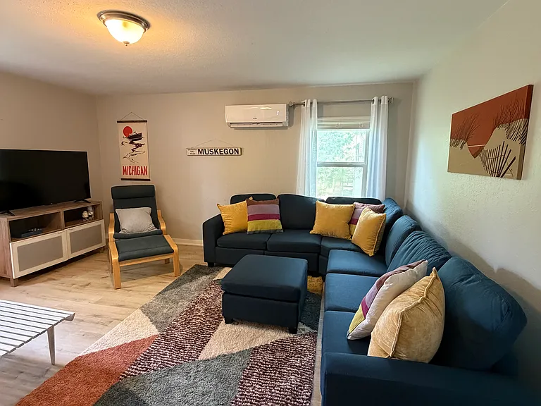 1634 Nelson St #2 — Photo 12