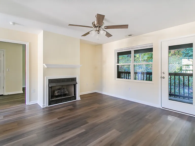 605 Carlyle Way — Photo 14