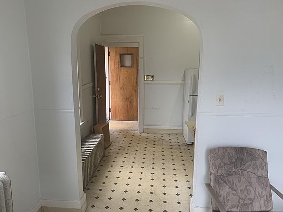 2nd image of 122 Wayne St #3