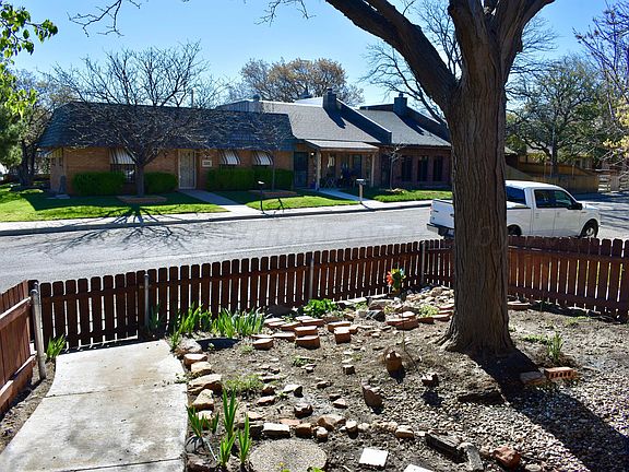 3rd image of 3100 Janet Dr